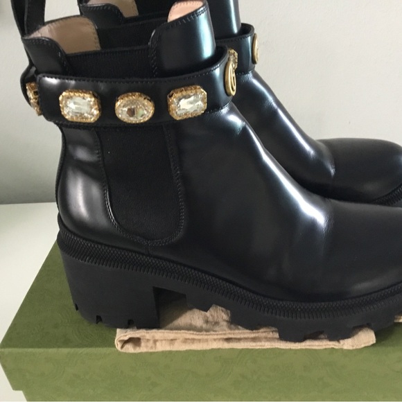 Gucci Leather Boots with Crystal  And GG Logo Ankle Belt - Picture 13 of 16